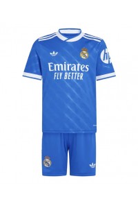 Fotbalové Dres Real Madrid Dětské Třetí Oblečení 2025-26 Krátký Rukáv (+ trenýrky)
